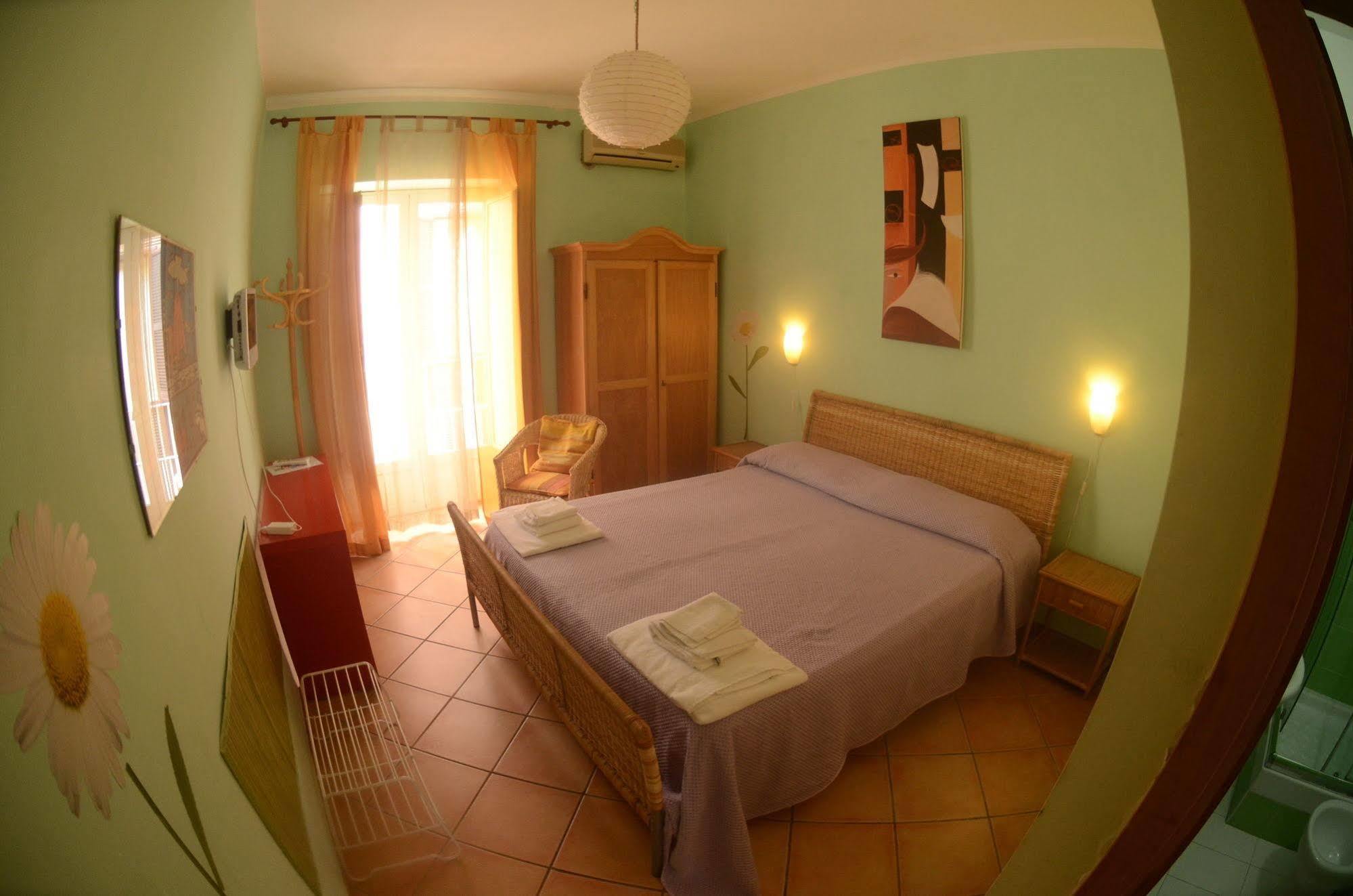 Bed And Breakfast I Vicoletti Di Napoli ภายนอก รูปภาพ