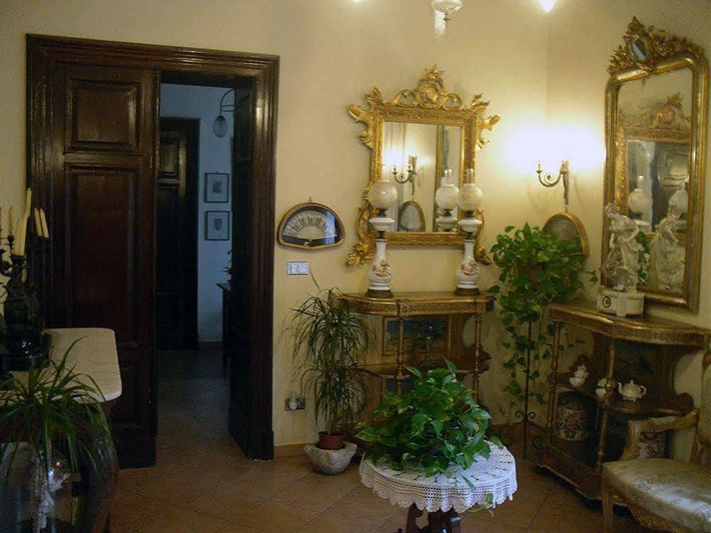 Bed And Breakfast I Vicoletti Di Napoli ภายนอก รูปภาพ